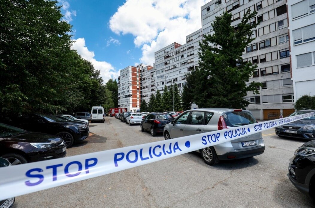 1382abf4-fc1f-4f19-8355-711c46d71837 1382abf4-fc1f-4f19-8355-711c46d71837