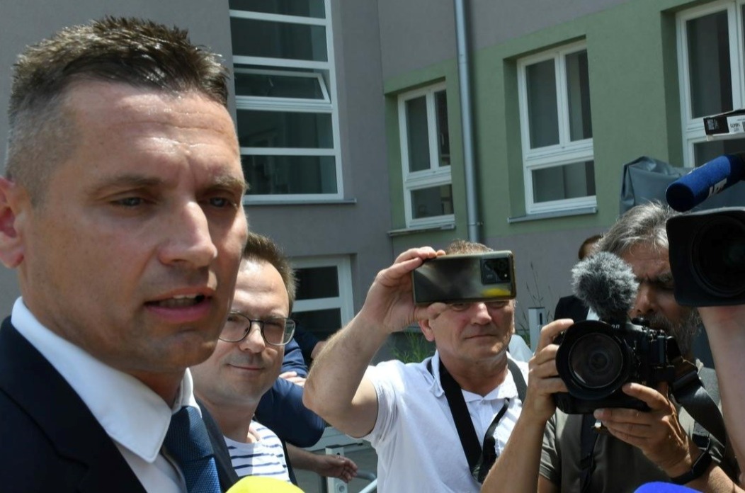 268dd4f3-80cb-4cbd-a74f-a33f0d5788d7 268dd4f3-80cb-4cbd-a74f-a33f0d5788d7