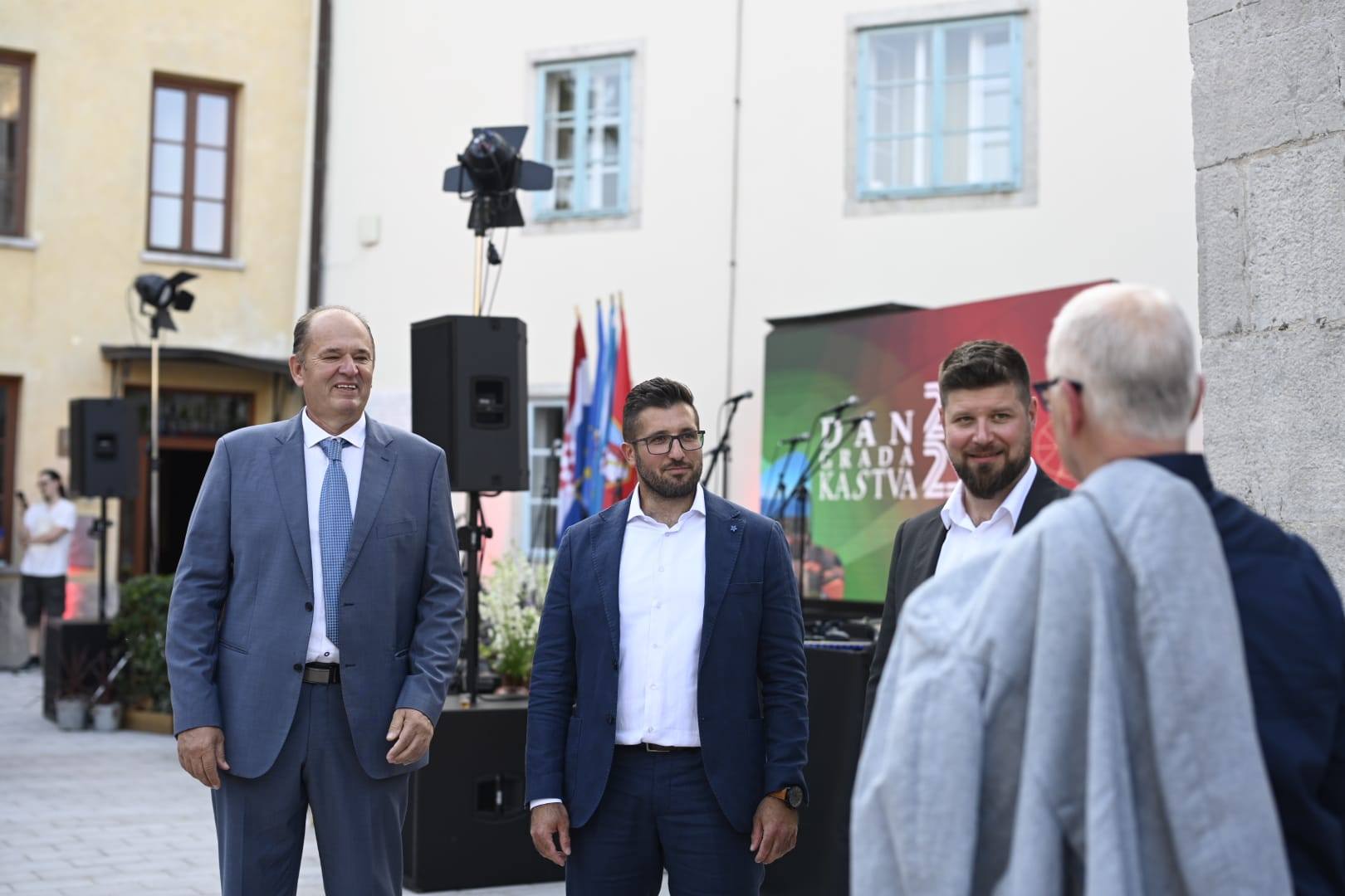 496239864_1267376535400261_631396117817441311_n 496239864_1267376535400261_631396117817441311_n