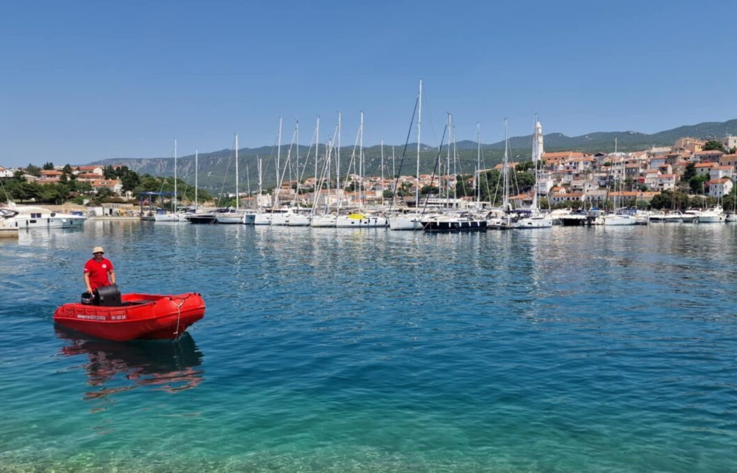 9759ecb3-6452-48ee-bad0-8384f3a54d3c