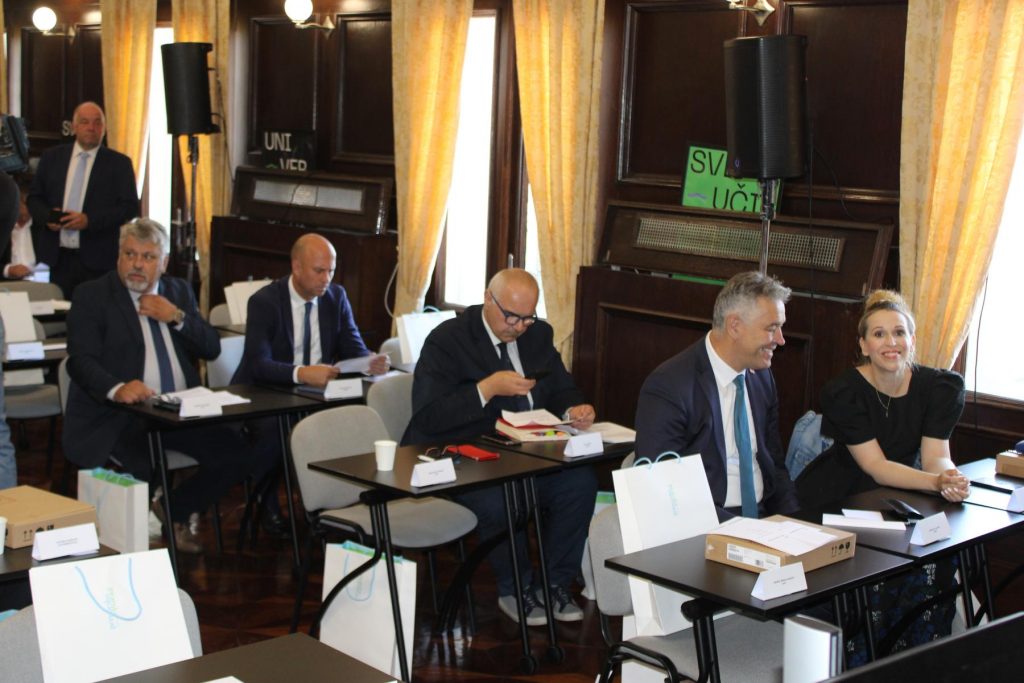 IMG_4982-1024×683 IMG_4982-1024×683