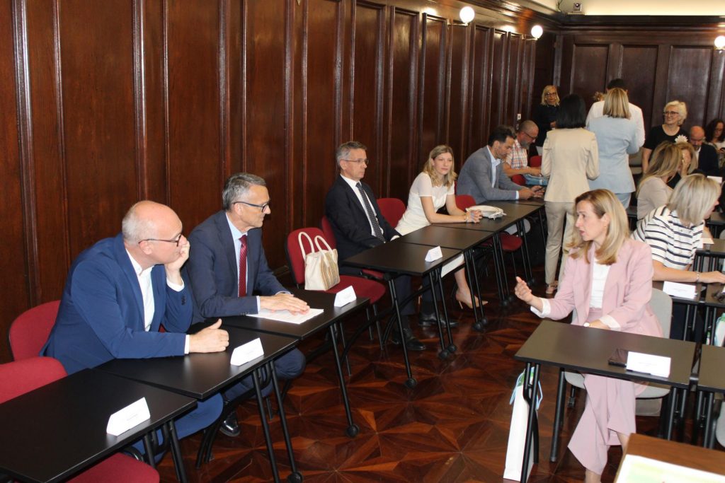 IMG_4983-1024×683 IMG_4983-1024×683