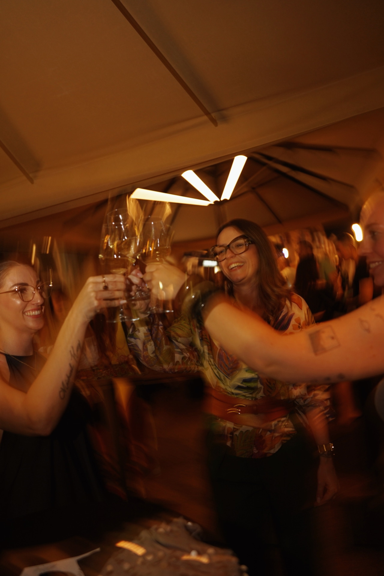 Edited in Tezza with: BUTTER & Brightness Edited in Tezza with: BUTTER & Brightness