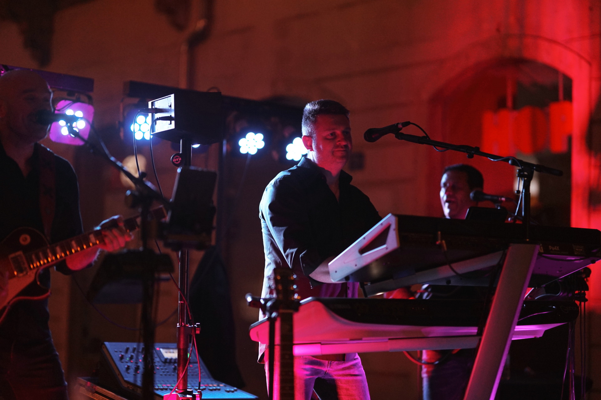 Edited in Tezza with: BUTTER & Brightness Edited in Tezza with: BUTTER & Brightness