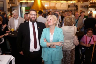 Rijeka: Doček izbornih rezultata u stožeru Ive Rinčić Rijeka: Doček izbornih rezultata u stožeru Ive Rinčić