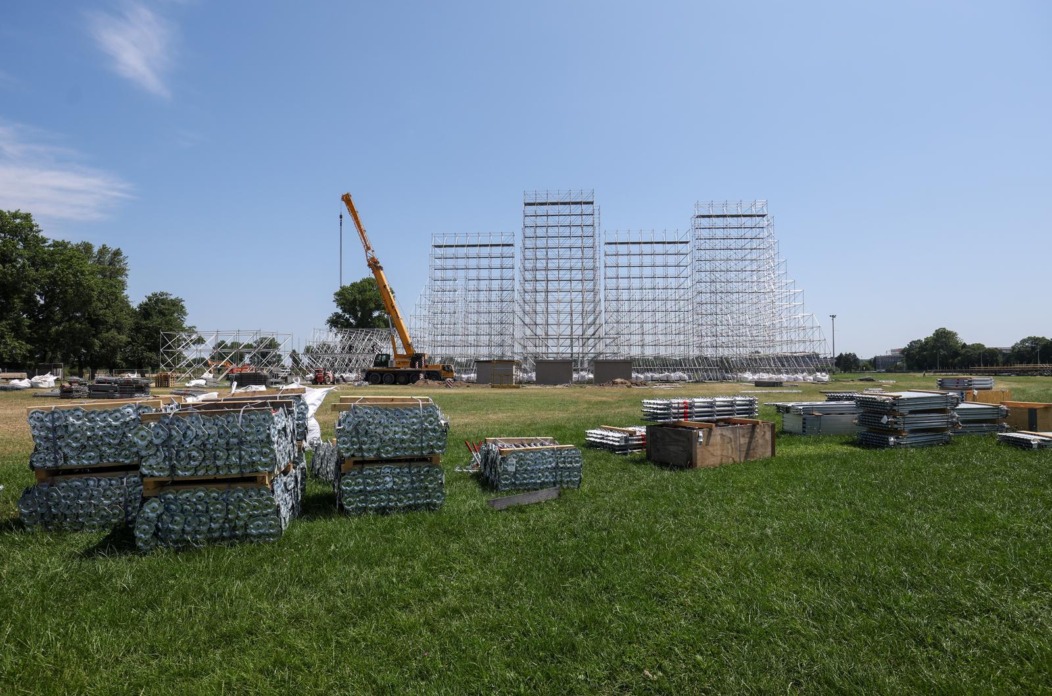 Zagreb: Postavljanje pozornice za koncert Marka Perkovića Thompsona Zagreb: Postavljanje pozornice za koncert Marka Perkovića Thompsona