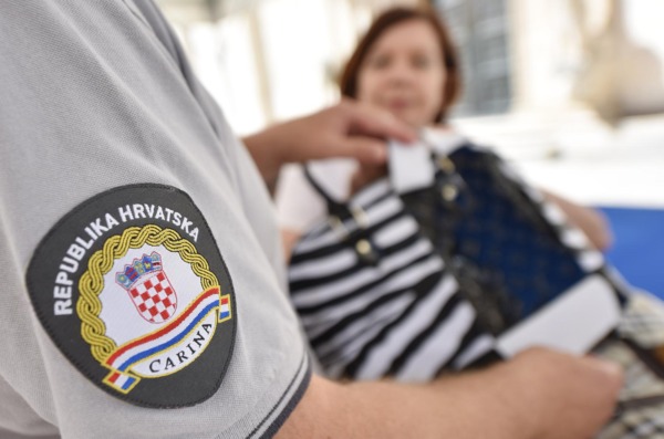 ibenik: Odrana 15. akcija Stop krivotvorinama i piratstvu