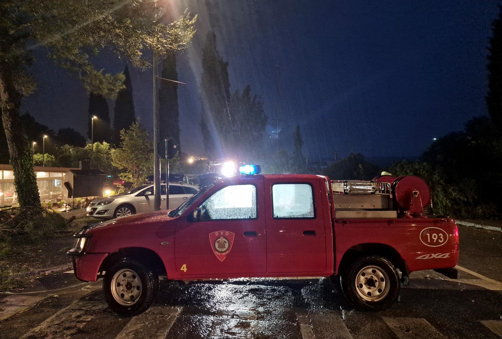 Olujno nevrijeme u Rovinju izazvalo velike štete Olujno nevrijeme u Rovinju izazvalo velike štete