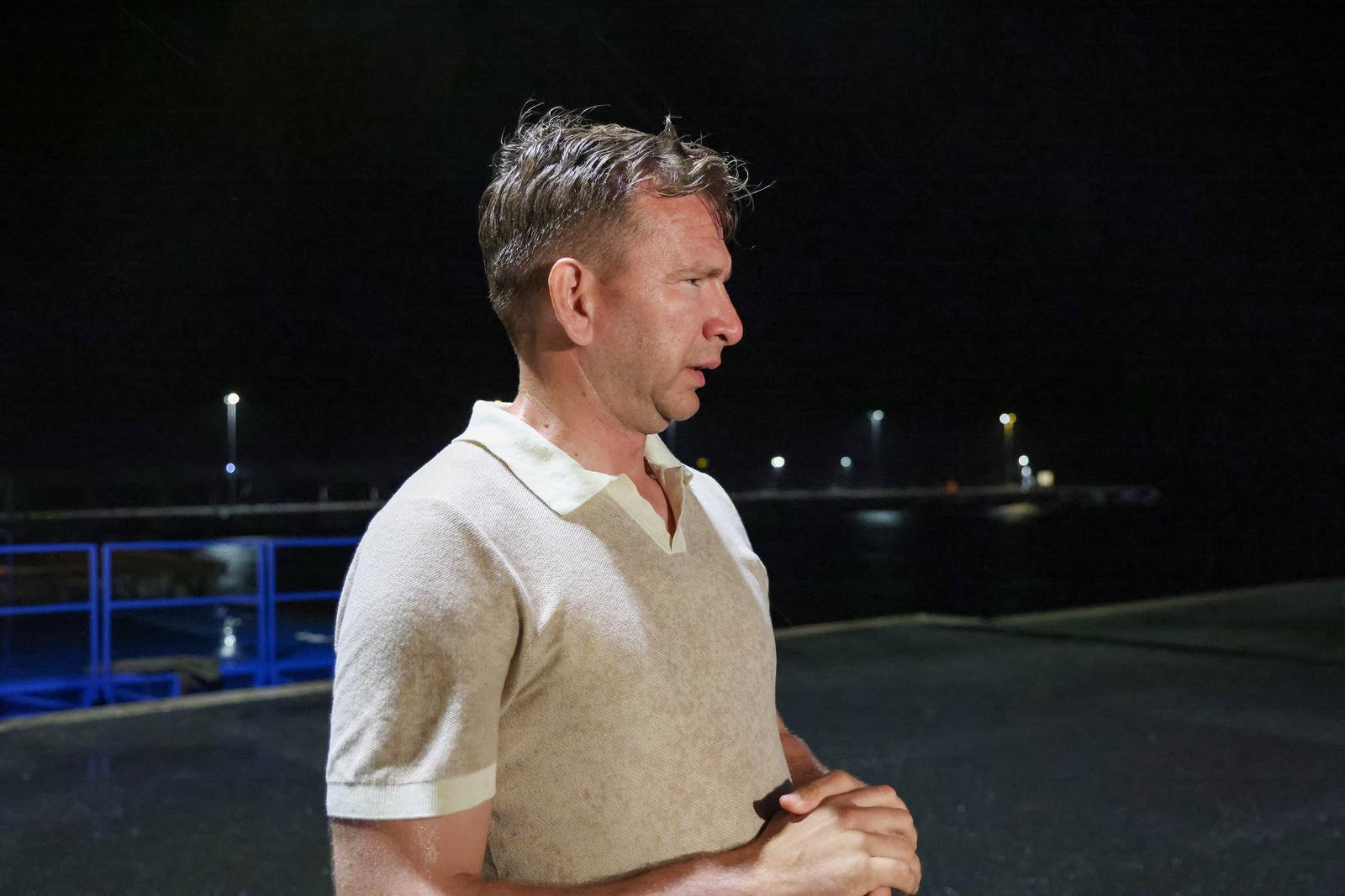 Zadar: Trajekt “Jadran” dovezao putnike sa potonulog katamarana “Melita” u luku Gaženica