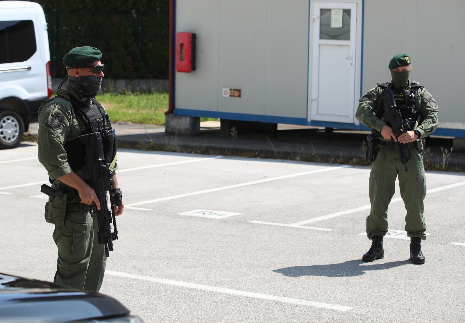 Vojnik osumnji?en za dvostruko ubojstvo doveden na ispitivanje u dravno odvjetnitvo