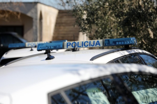 Rušenje bespravnih objekata na području Umaga
