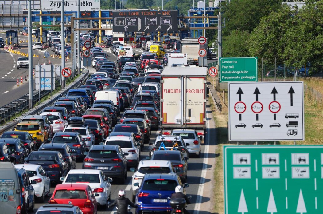 Zagreb: Velika gužva na naplatnoj postaji Lučko