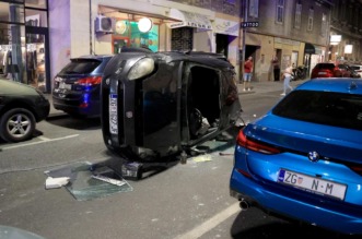 Zagreb: U Medulićevoj se zabio u četiri parkirana vozila te završio na boku