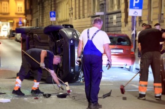 Zagreb: U Medulićevoj se zabio u četiri parkirana vozila te završio na boku