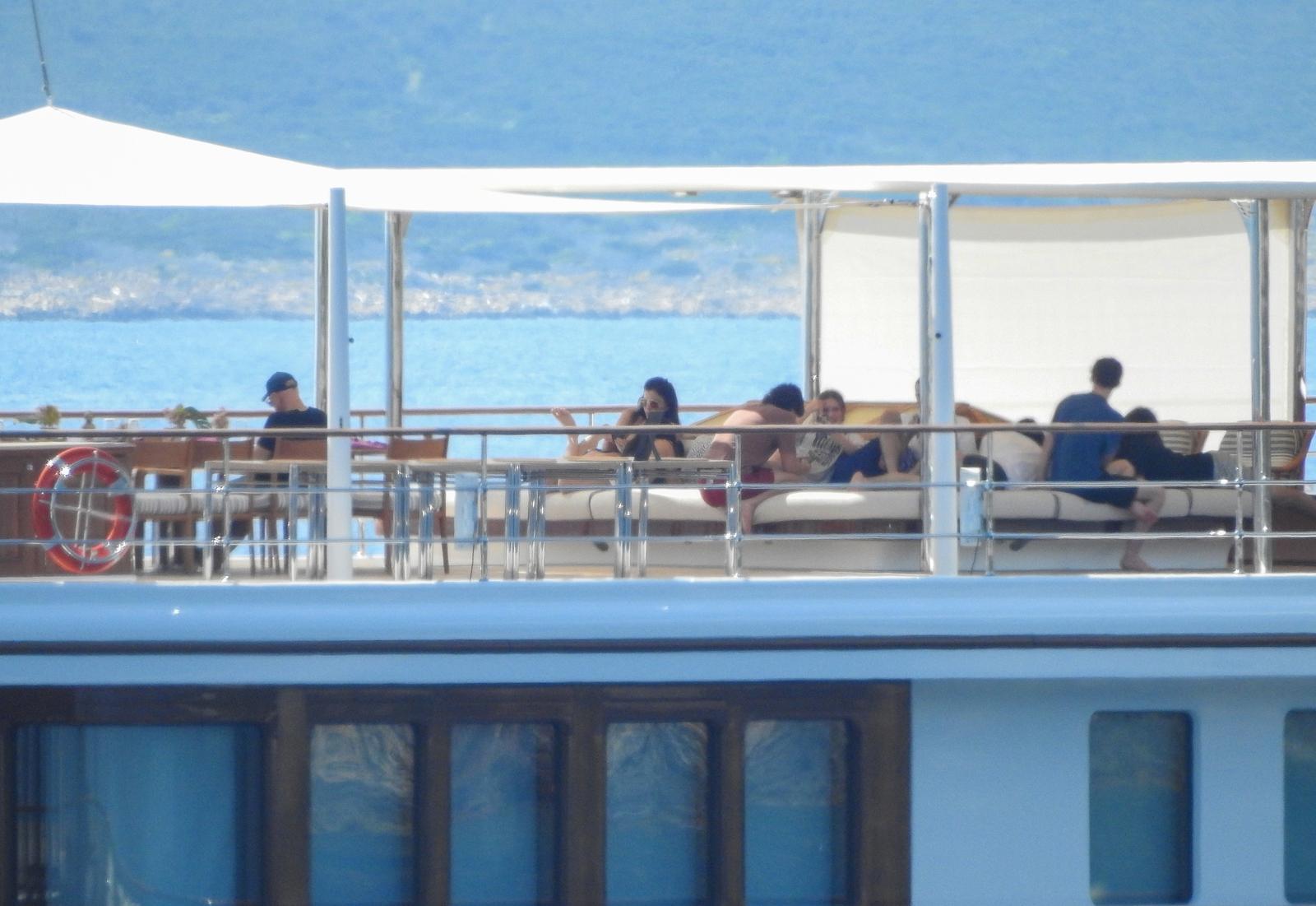 Jeff Bezos i Lauren Sanchez priredili raskošnu pjena-zabavu kod Cresa uoči vjenčanja u Veneciji Jeff Bezos i Lauren Sanchez priredili raskošnu pjena-zabavu kod Cresa uoči vjenčanja u Veneciji