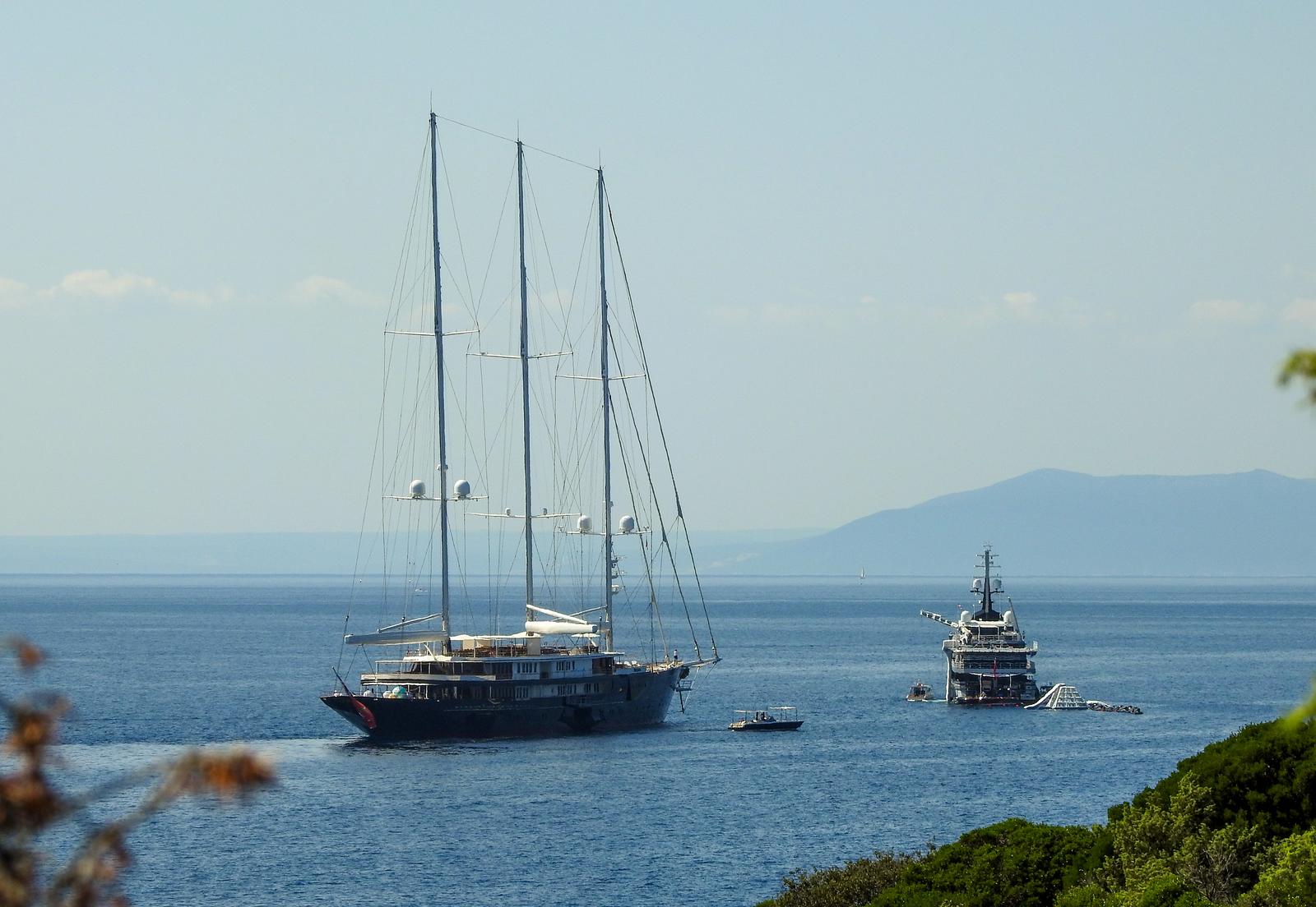 Jeff Bezos i Lauren Sanchez priredili raskošnu pjena-zabavu kod Cresa uoči vjenčanja u Veneciji Jeff Bezos i Lauren Sanchez priredili raskošnu pjena-zabavu kod Cresa uoči vjenčanja u Veneciji