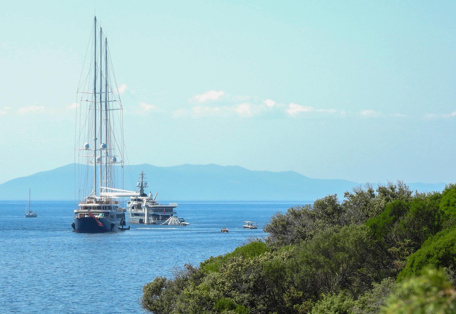 Jeff Bezos i Lauren Sanchez priredili raskošnu pjena-zabavu kod Cresa uoči vjenčanja u Veneciji Jeff Bezos i Lauren Sanchez priredili raskošnu pjena-zabavu kod Cresa uoči vjenčanja u Veneciji