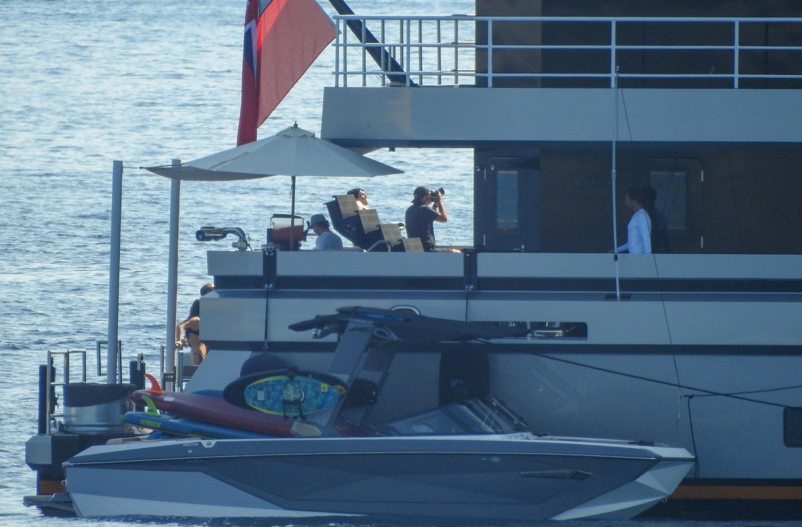 Jeff Bezos i Lauren Sanchez priredili raskošnu pjena-zabavu kod Cresa uoči vjenčanja u Veneciji Jeff Bezos i Lauren Sanchez priredili raskošnu pjena-zabavu kod Cresa uoči vjenčanja u Veneciji