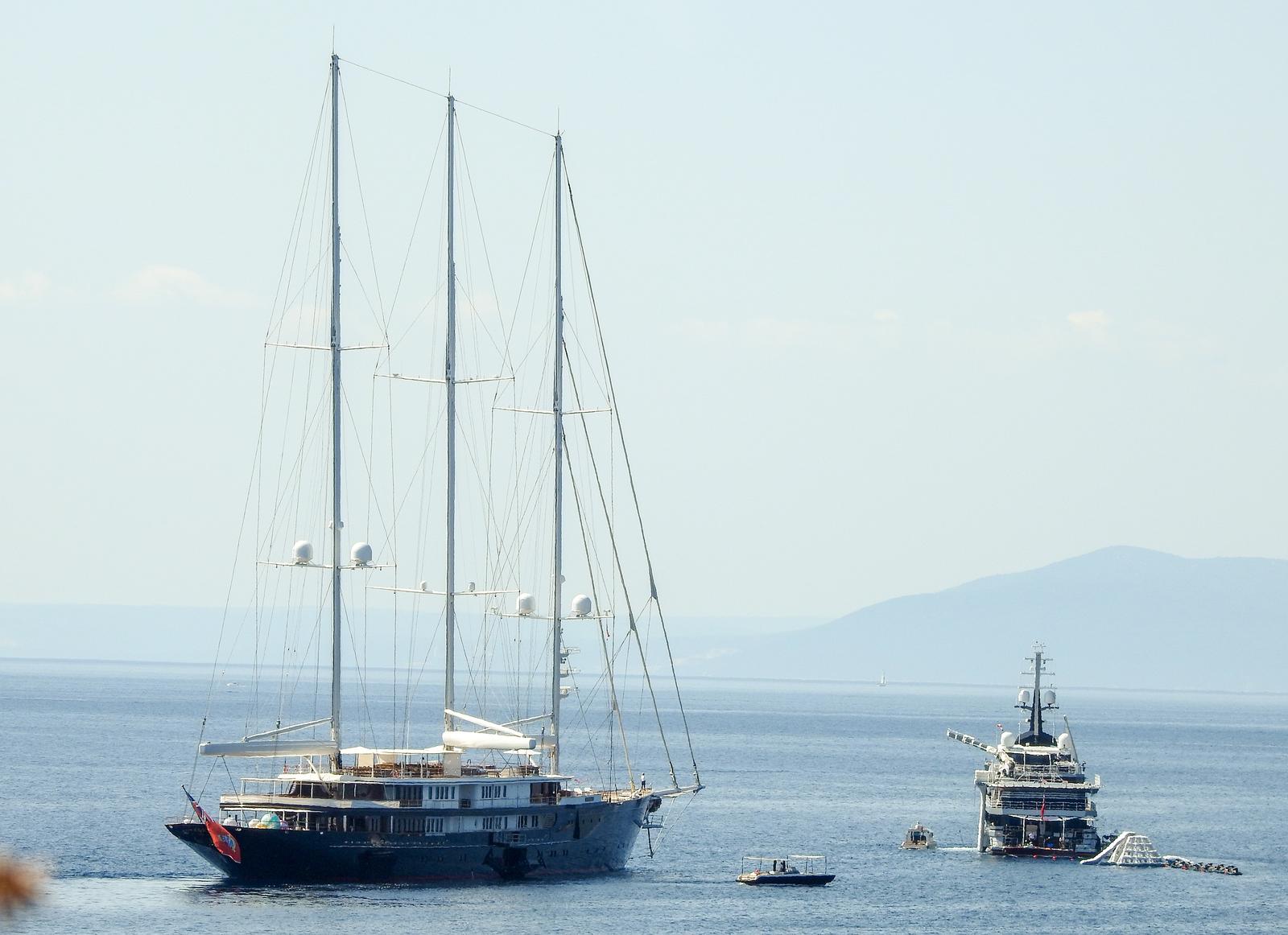 Jeff Bezos i Lauren Sanchez priredili raskošnu pjena-zabavu kod Cresa uoči vjenčanja u Veneciji Jeff Bezos i Lauren Sanchez priredili raskošnu pjena-zabavu kod Cresa uoči vjenčanja u Veneciji