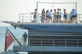 Jeff Bezos i Lauren Sanchez priredili raskošnu pjena-zabavu kod Cresa uoči vjenčanja u Veneciji Jeff Bezos i Lauren Sanchez priredili raskošnu pjena-zabavu kod Cresa uoči vjenčanja u Veneciji