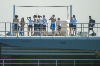 Jeff Bezos i Lauren Sanchez priredili raskošnu pjena-zabavu kod Cresa uoči vjenčanja u Veneciji Jeff Bezos i Lauren Sanchez priredili raskošnu pjena-zabavu kod Cresa uoči vjenčanja u Veneciji