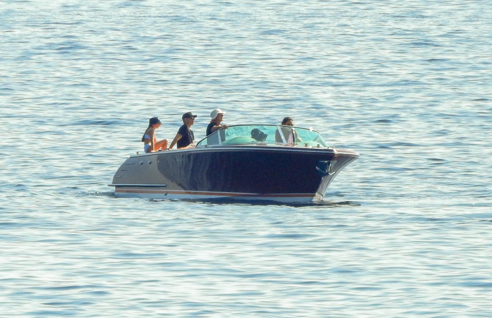 Jeff Bezos i Lauren Sanchez priredili raskošnu pjena-zabavu kod Cresa uoči vjenčanja u Veneciji Jeff Bezos i Lauren Sanchez priredili raskošnu pjena-zabavu kod Cresa uoči vjenčanja u Veneciji