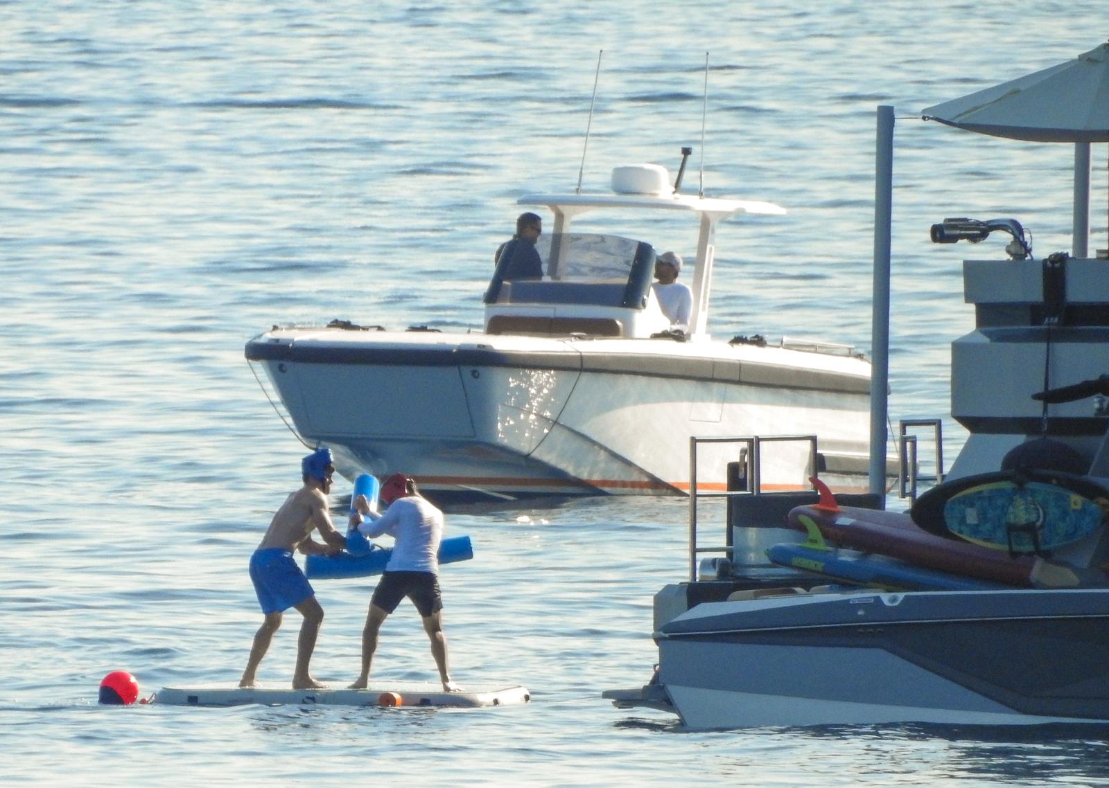 Jeff Bezos i Lauren Sanchez priredili raskošnu pjena-zabavu kod Cresa uoči vjenčanja u Veneciji Jeff Bezos i Lauren Sanchez priredili raskošnu pjena-zabavu kod Cresa uoči vjenčanja u Veneciji