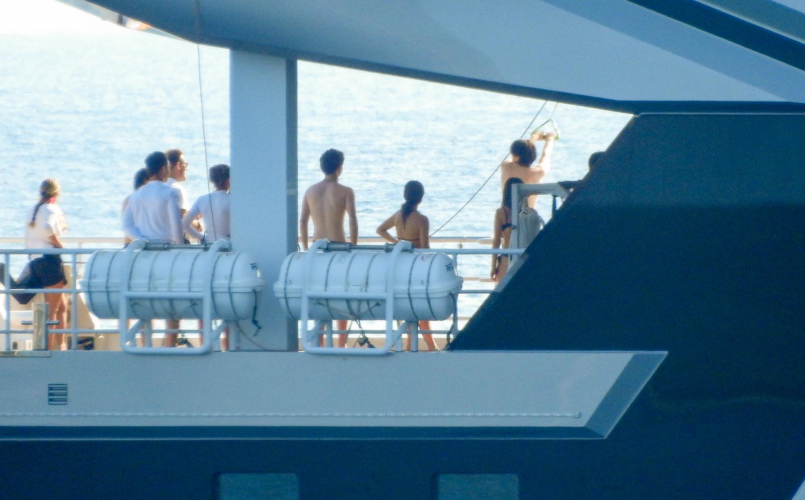 Jeff Bezos i Lauren Sanchez priredili raskošnu pjena-zabavu kod Cresa uoči vjenčanja u Veneciji Jeff Bezos i Lauren Sanchez priredili raskošnu pjena-zabavu kod Cresa uoči vjenčanja u Veneciji