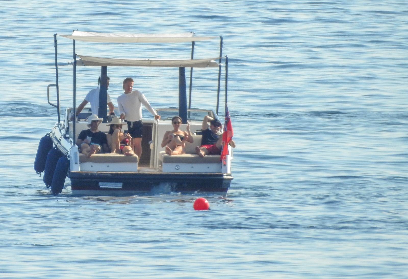 Jeff Bezos i Lauren Sanchez priredili raskošnu pjena-zabavu kod Cresa uoči vjenčanja u Veneciji Jeff Bezos i Lauren Sanchez priredili raskošnu pjena-zabavu kod Cresa uoči vjenčanja u Veneciji