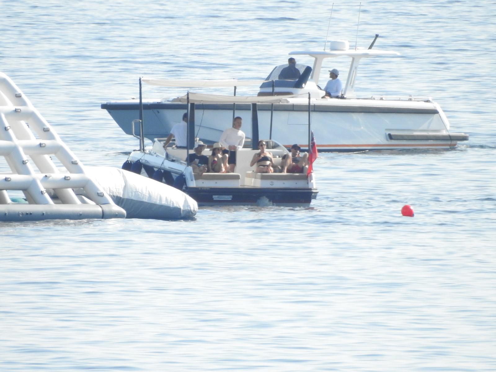 Jeff Bezos i Lauren Sanchez priredili raskošnu pjena-zabavu kod Cresa uoči vjenčanja u Veneciji Jeff Bezos i Lauren Sanchez priredili raskošnu pjena-zabavu kod Cresa uoči vjenčanja u Veneciji