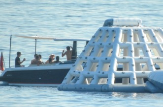 Jeff Bezos i Lauren Sanchez priredili raskošnu pjena-zabavu kod Cresa uoči vjenčanja u Veneciji Jeff Bezos i Lauren Sanchez priredili raskošnu pjena-zabavu kod Cresa uoči vjenčanja u Veneciji