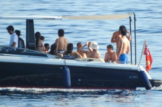 Jeff Bezos i Lauren Sanchez priredili raskošnu pjena-zabavu kod Cresa uoči vjenčanja u Veneciji Jeff Bezos i Lauren Sanchez priredili raskošnu pjena-zabavu kod Cresa uoči vjenčanja u Veneciji