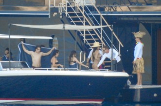 Jeff Bezos i Lauren Sanchez priredili raskošnu pjena-zabavu kod Cresa uoči vjenčanja u Veneciji Jeff Bezos i Lauren Sanchez priredili raskošnu pjena-zabavu kod Cresa uoči vjenčanja u Veneciji