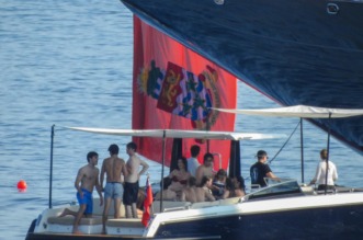 Jeff Bezos i Lauren Sanchez priredili raskošnu pjena-zabavu kod Cresa uoči vjenčanja u Veneciji Jeff Bezos i Lauren Sanchez priredili raskošnu pjena-zabavu kod Cresa uoči vjenčanja u Veneciji