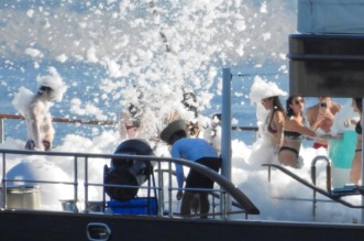 Jeff Bezos i Lauren Sanchez priredili raskošnu pjena-zabavu kod Cresa uoči vjenčanja u Veneciji Jeff Bezos i Lauren Sanchez priredili raskošnu pjena-zabavu kod Cresa uoči vjenčanja u Veneciji