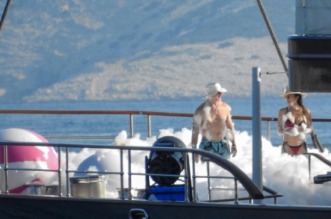 Jeff Bezos i Lauren Sanchez priredili raskošnu pjena-zabavu kod Cresa uoči vjenčanja u Veneciji Jeff Bezos i Lauren Sanchez priredili raskošnu pjena-zabavu kod Cresa uoči vjenčanja u Veneciji