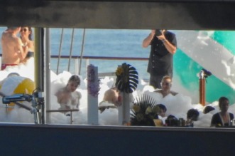 Jeff Bezos i Lauren Sanchez priredili raskošnu pjena-zabavu kod Cresa uoči vjenčanja u Veneciji Jeff Bezos i Lauren Sanchez priredili raskošnu pjena-zabavu kod Cresa uoči vjenčanja u Veneciji