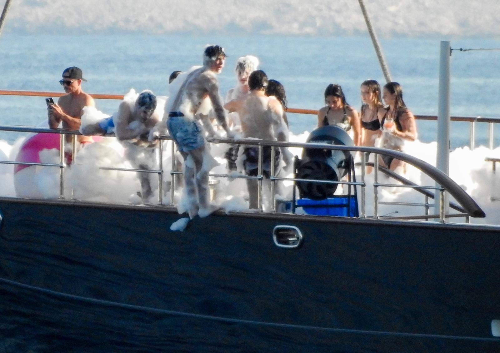 Jeff Bezos i Lauren Sanchez priredili raskošnu pjena-zabavu kod Cresa uoči vjenčanja u Veneciji Jeff Bezos i Lauren Sanchez priredili raskošnu pjena-zabavu kod Cresa uoči vjenčanja u Veneciji