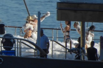 Jeff Bezos i Lauren Sanchez priredili raskošnu pjena-zabavu kod Cresa uoči vjenčanja u Veneciji Jeff Bezos i Lauren Sanchez priredili raskošnu pjena-zabavu kod Cresa uoči vjenčanja u Veneciji