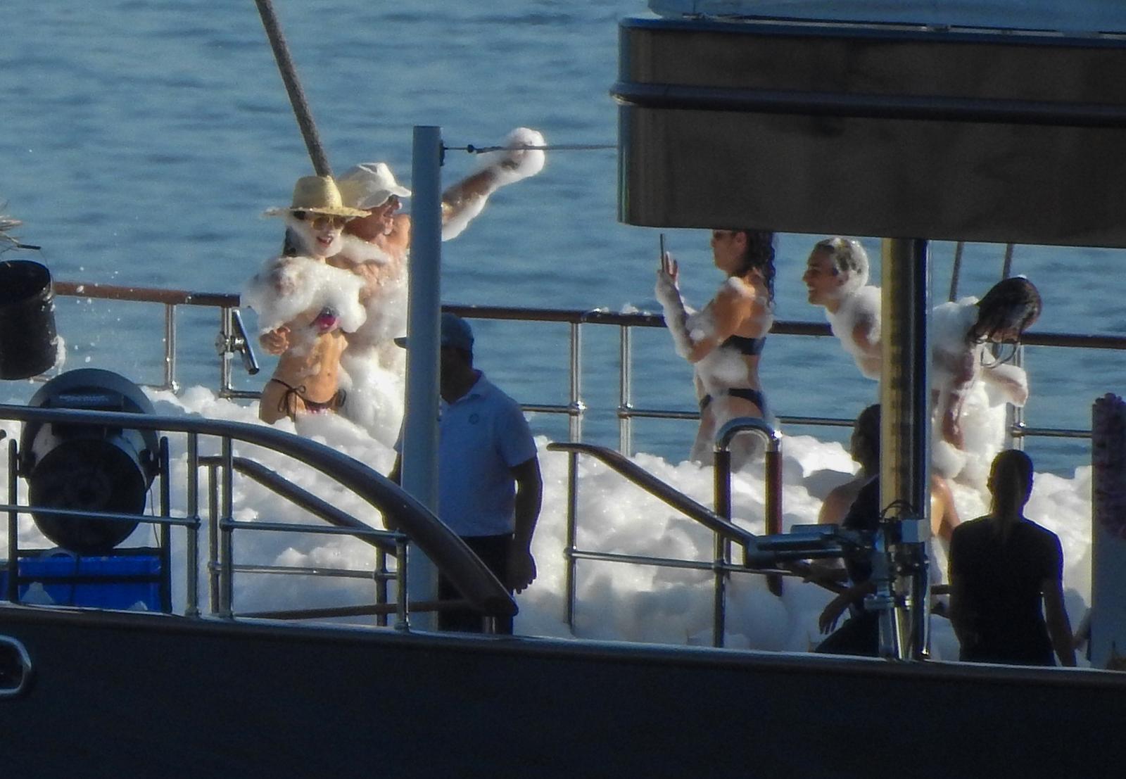 Jeff Bezos i Lauren Sanchez priredili raskošnu pjena-zabavu kod Cresa uoči vjenčanja u Veneciji Jeff Bezos i Lauren Sanchez priredili raskošnu pjena-zabavu kod Cresa uoči vjenčanja u Veneciji