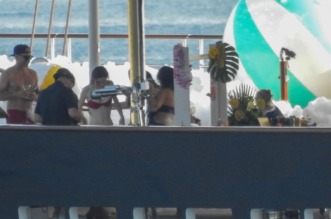 Jeff Bezos i Lauren Sanchez priredili raskošnu pjena-zabavu kod Cresa uoči vjenčanja u Veneciji Jeff Bezos i Lauren Sanchez priredili raskošnu pjena-zabavu kod Cresa uoči vjenčanja u Veneciji