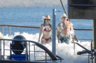 Jeff Bezos i Lauren Sanchez priredili raskošnu pjena-zabavu kod Cresa uoči vjenčanja u Veneciji Jeff Bezos i Lauren Sanchez priredili raskošnu pjena-zabavu kod Cresa uoči vjenčanja u Veneciji