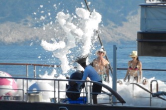 Jeff Bezos i Lauren Sanchez priredili raskošnu pjena-zabavu kod Cresa uoči vjenčanja u Veneciji Jeff Bezos i Lauren Sanchez priredili raskošnu pjena-zabavu kod Cresa uoči vjenčanja u Veneciji