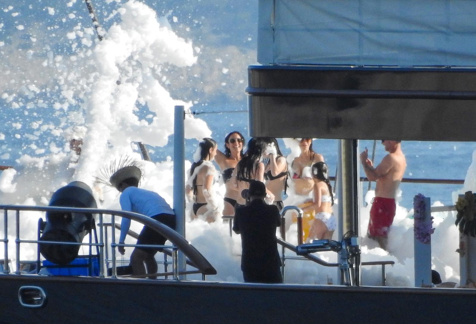 Jeff Bezos i Lauren Sanchez priredili raskošnu pjena-zabavu kod Cresa uoči vjenčanja u Veneciji Jeff Bezos i Lauren Sanchez priredili raskošnu pjena-zabavu kod Cresa uoči vjenčanja u Veneciji