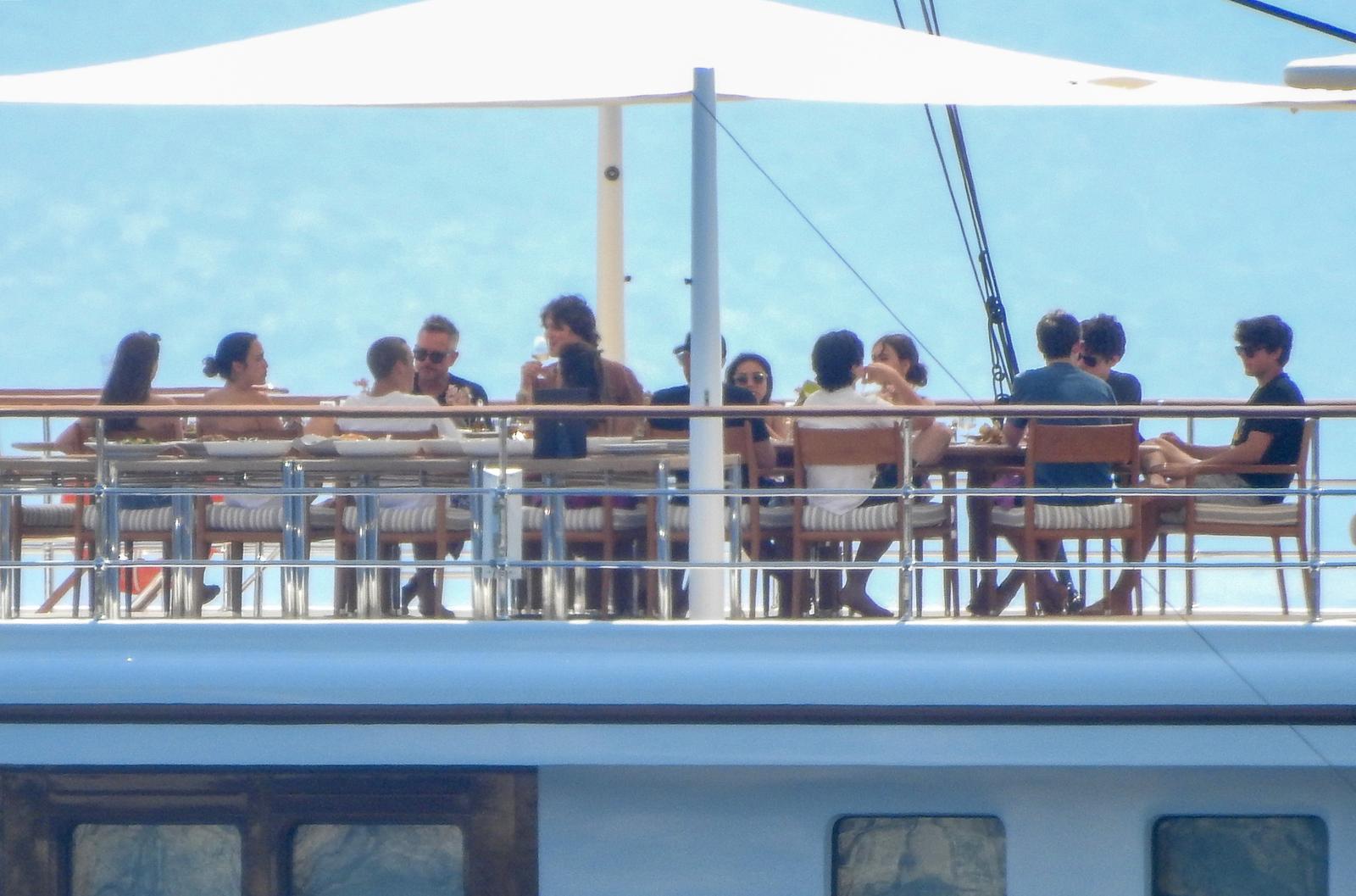 Jeff Bezos i Lauren Sanchez priredili raskošnu pjena-zabavu kod Cresa uoči vjenčanja u Veneciji Jeff Bezos i Lauren Sanchez priredili raskošnu pjena-zabavu kod Cresa uoči vjenčanja u Veneciji