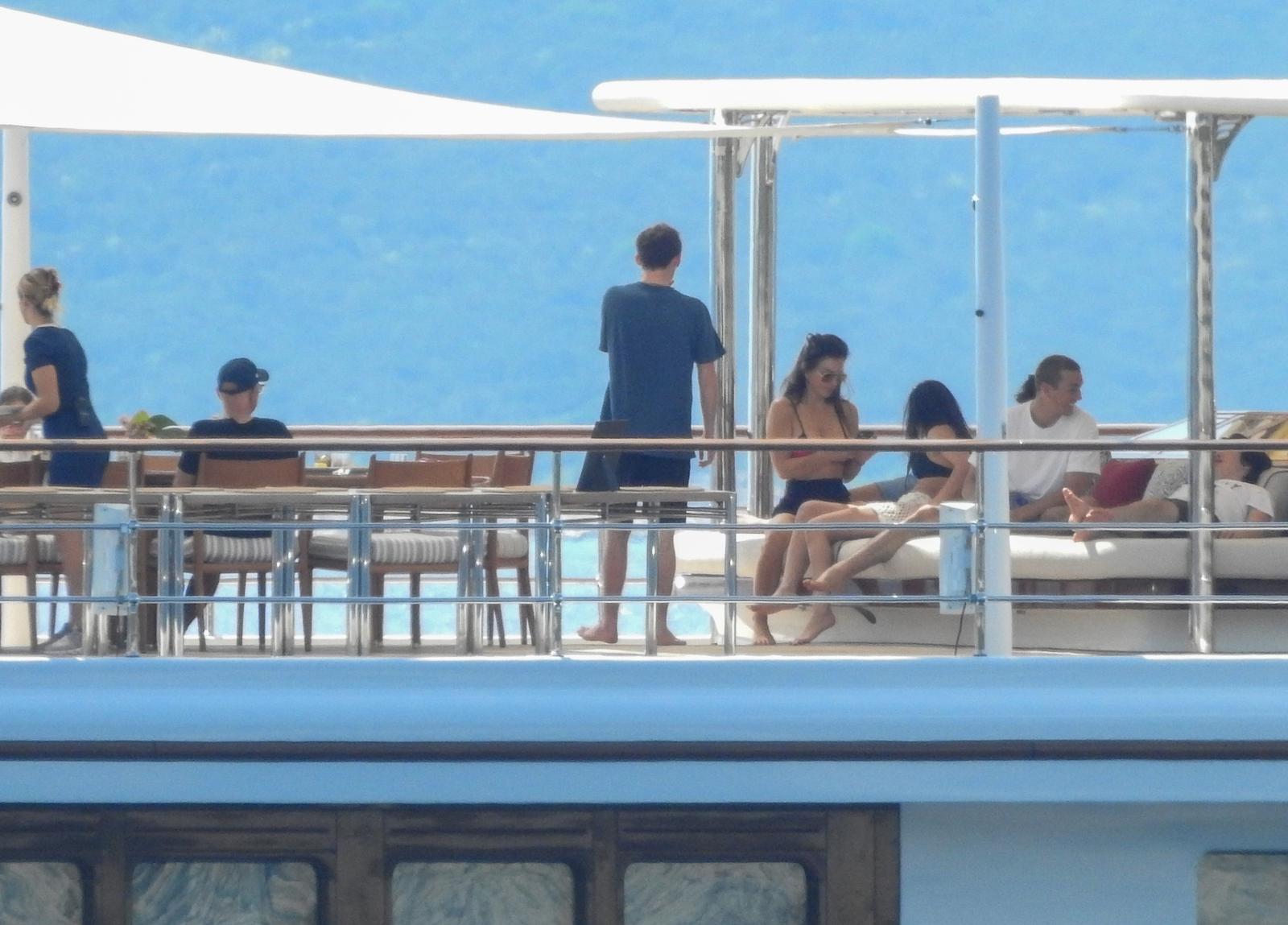 Jeff Bezos i Lauren Sanchez priredili raskošnu pjena-zabavu kod Cresa uoči vjenčanja u Veneciji Jeff Bezos i Lauren Sanchez priredili raskošnu pjena-zabavu kod Cresa uoči vjenčanja u Veneciji