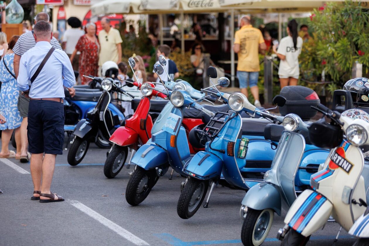 Manifestacija RetroOpatija Manifestacija RetroOpatija