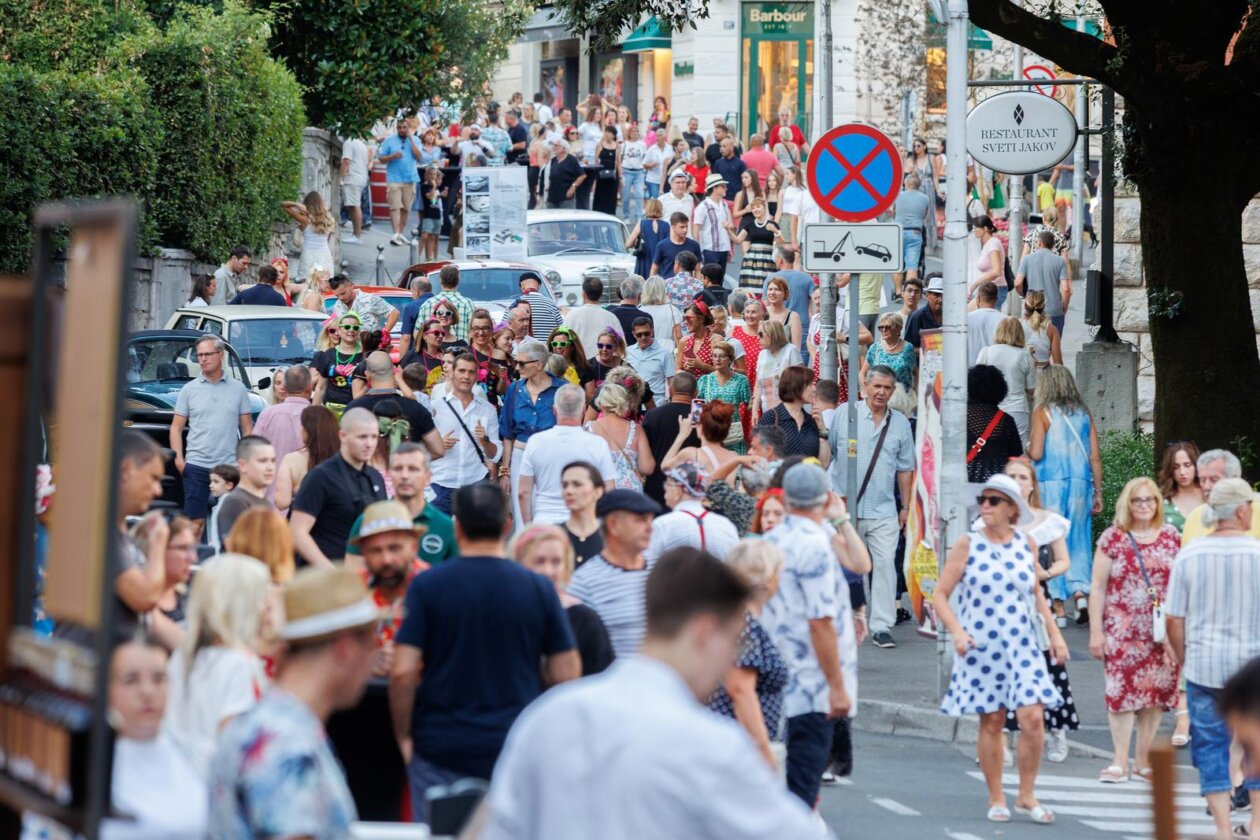 Manifestacija RetroOpatija Manifestacija RetroOpatija