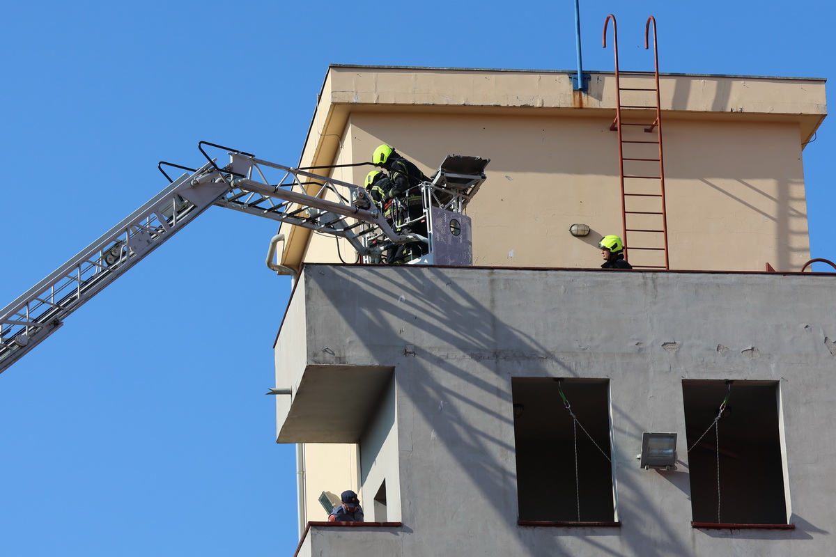 Posjet-vatrogascima-i-Civilnoj-zastiti-1 Posjet-vatrogascima-i-Civilnoj-zastiti-1