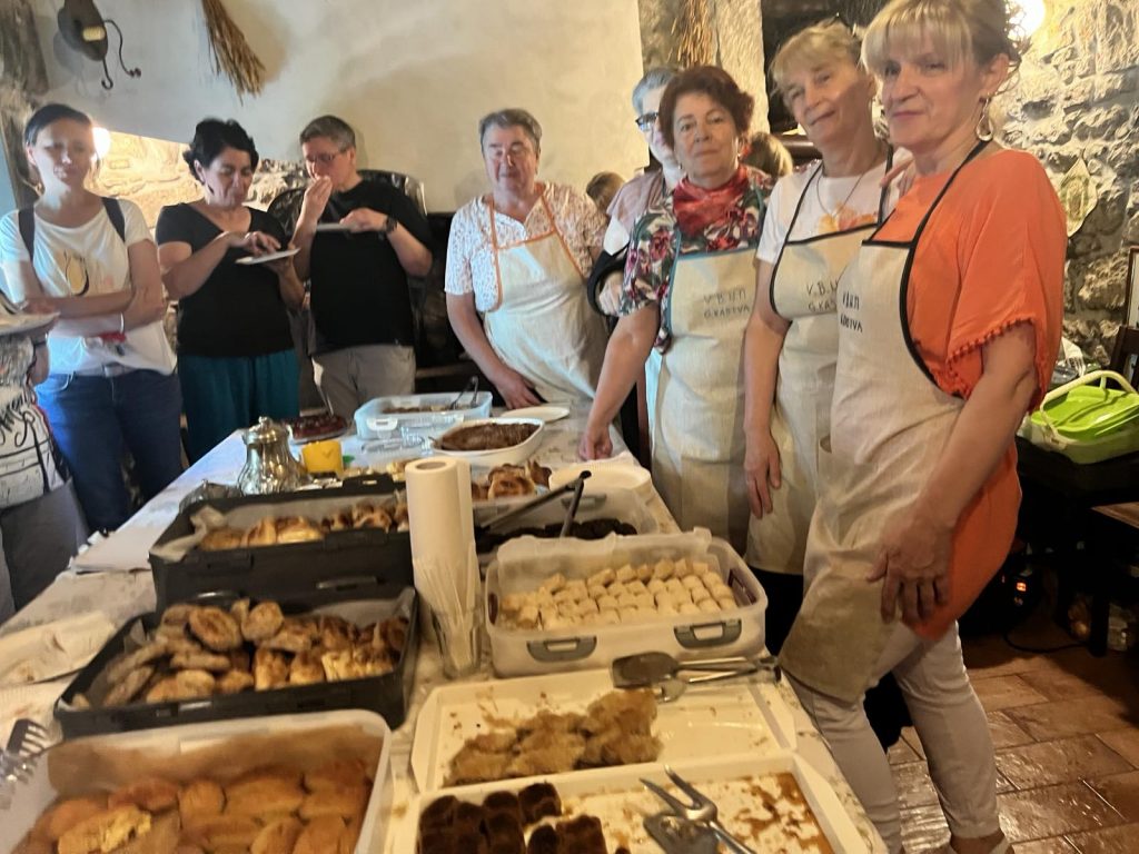 bosanska-kuhinja-u-kastvu-1024×768 bosanska-kuhinja-u-kastvu-1024×768